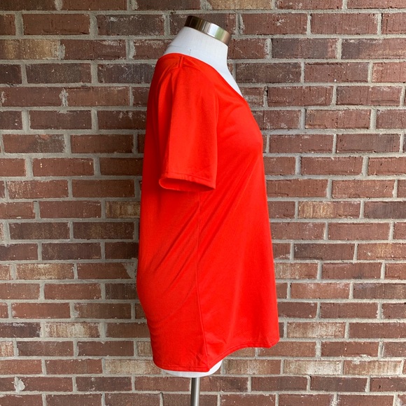 ⭐️Nike Dri-Fit Red Performance T-Shirt Medium - Picture 4 of 7